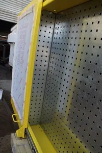 Side panels with additional tool storage.